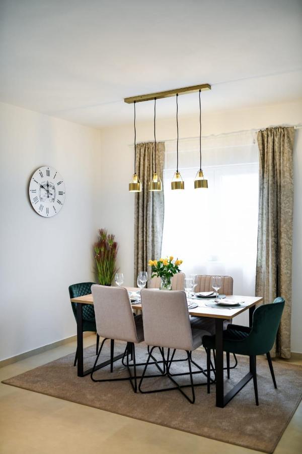 Family Apartment Amare ザダル エクステリア 写真