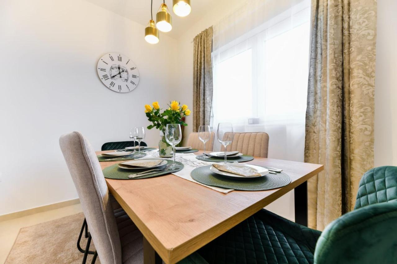 Family Apartment Amare ザダル エクステリア 写真